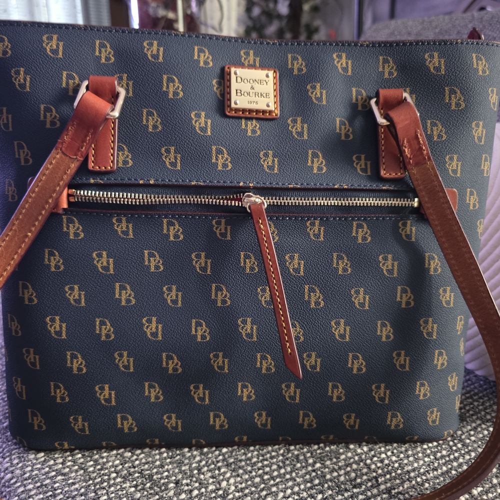 Dooney And Bourke Shopper Bag